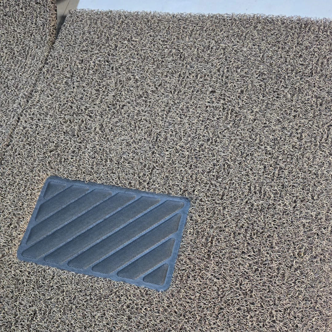 طقم دواسات سيارة نجيلة 5 قطع كثافة عالية - ألوان متعددة