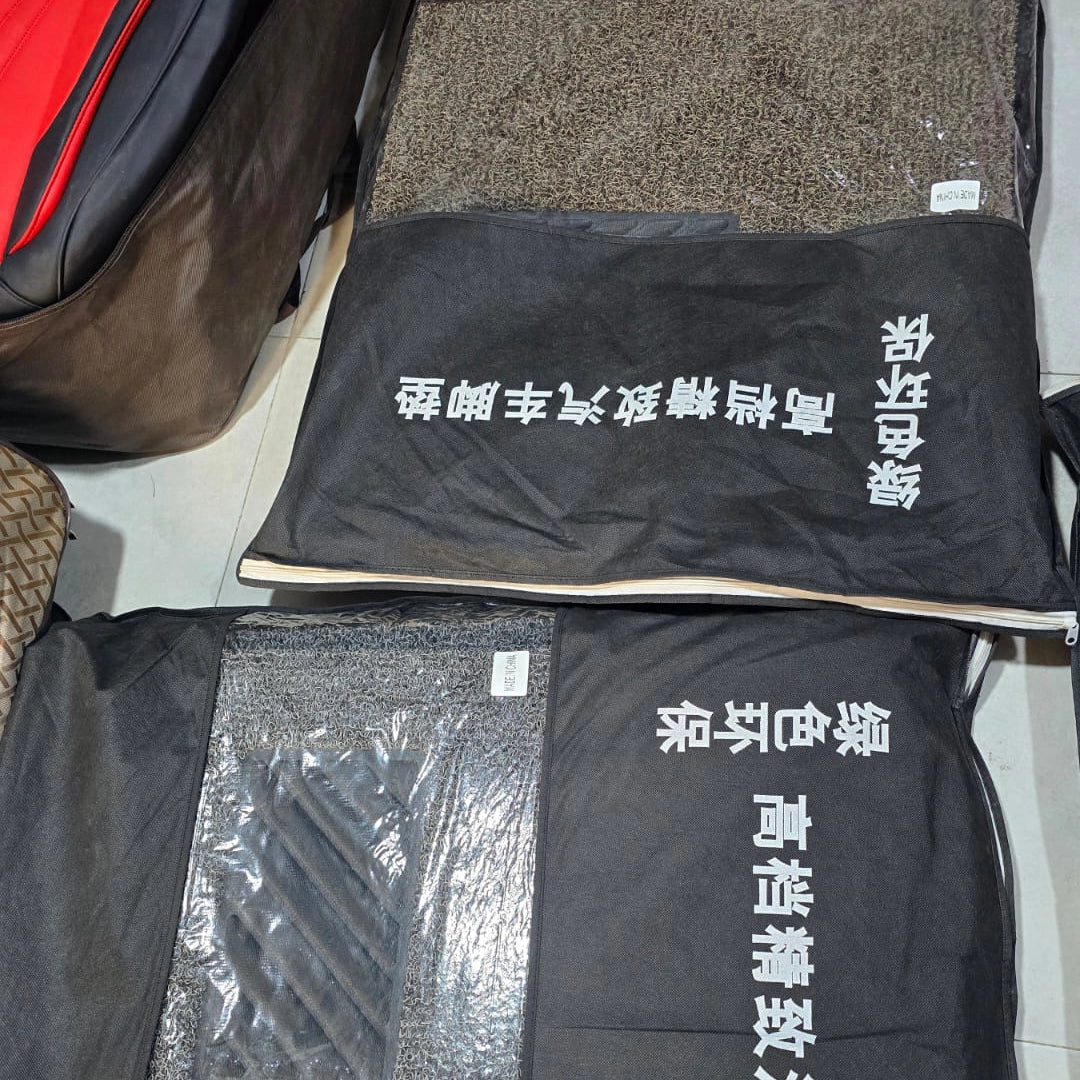 طقم دواسات سيارة نجيلة 5 قطع كثافة عالية - ألوان متعددة